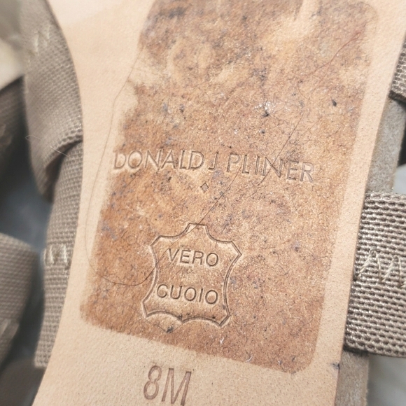 Donald J Pliner Gigee Strappy Zip Up Heels Size 8M Light Bronze - Picture 8 of 8